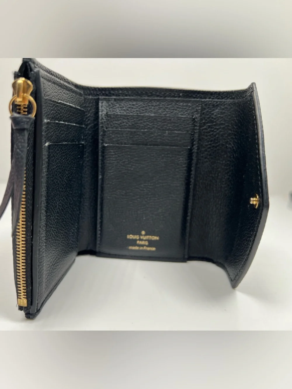 LOUIS VUITTON Portefeuille Victorine Monogram Bicolor Empreinte